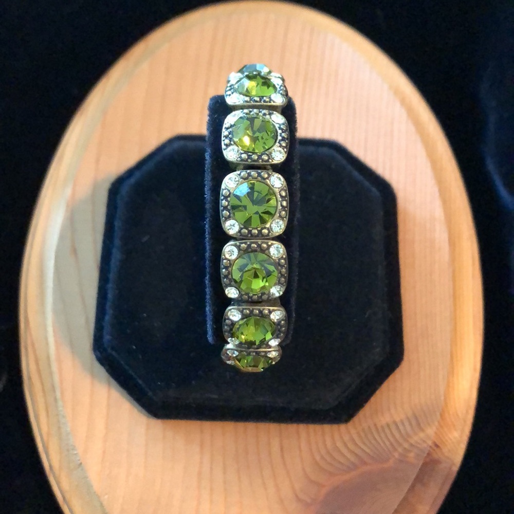 Antique Gold Bracelet with Square Shaped Emerald Crystals